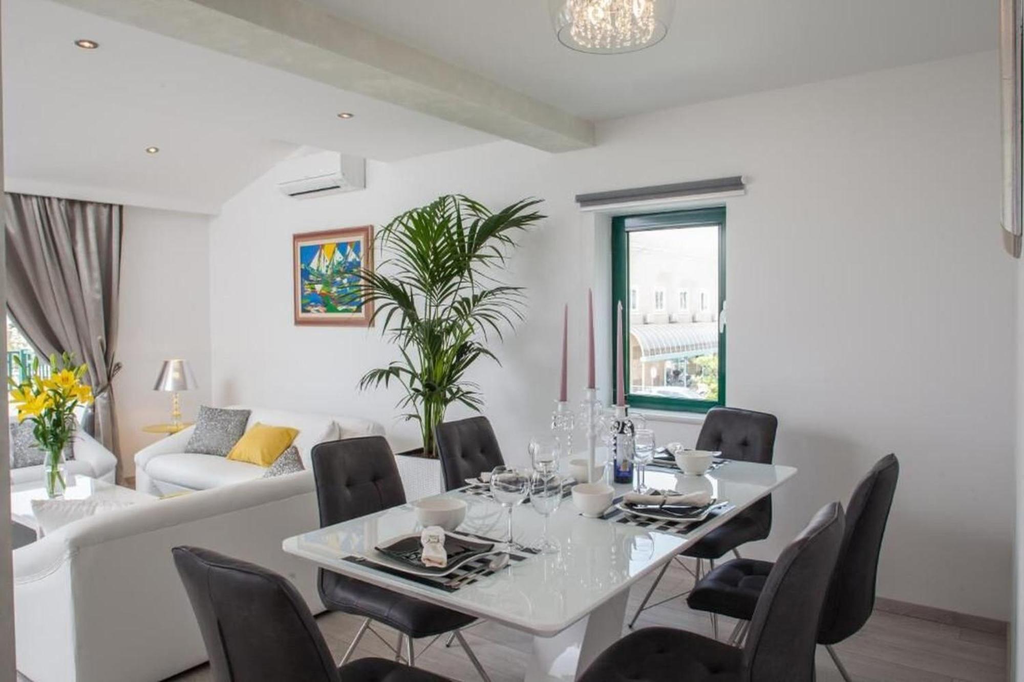 Pjero Apartment *